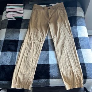 Men’s khaki pants